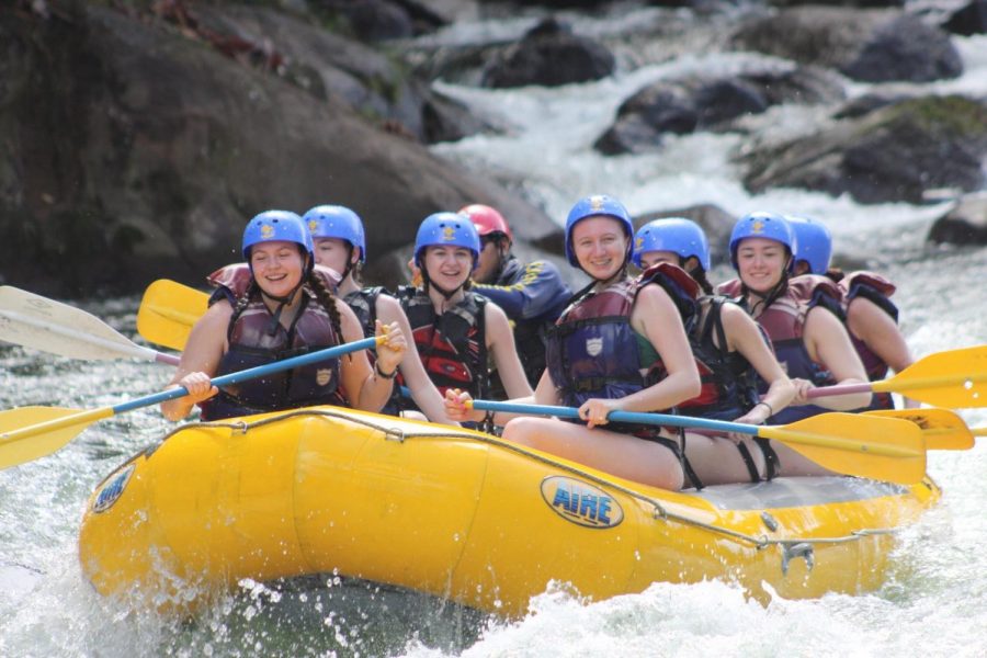 Costa Rica travelers white water rafting