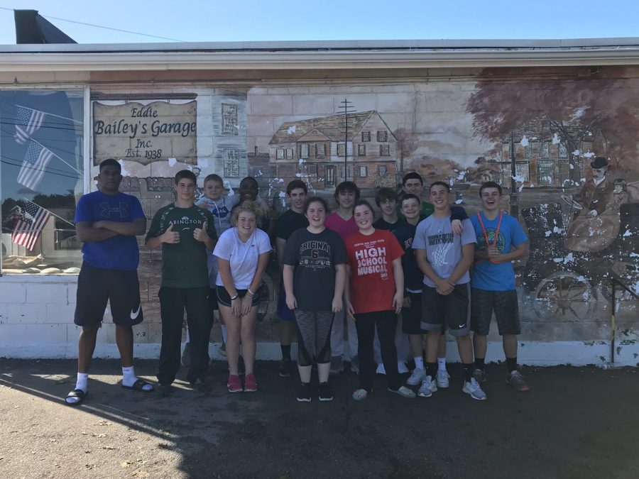 Car Wash volunteers from the Class of 2020 at Baileys Garage, May 2018. Left to right Jarib Cole, Will Klein, Steve Pizzi, Mikaela Littman, Jarae Cole, Colby Chryssicas, Victoria Donahue, Rob Stephens, Grace ODonnell, Tom Furness, Bubba Gendreau, Leo Magnasco, Colby Augusta, Jake Bennett.