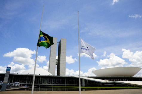 Half-mast flags of Brazil and Mercosur at the Palácio Nereu Ramos, Brasilia, after the crash of LaMia Airlines Flight 2933. November 29, 2016