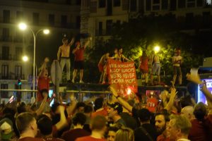 Liverpool fans celebrating the 2018-2019 Champions League title in Goya, Madrid.